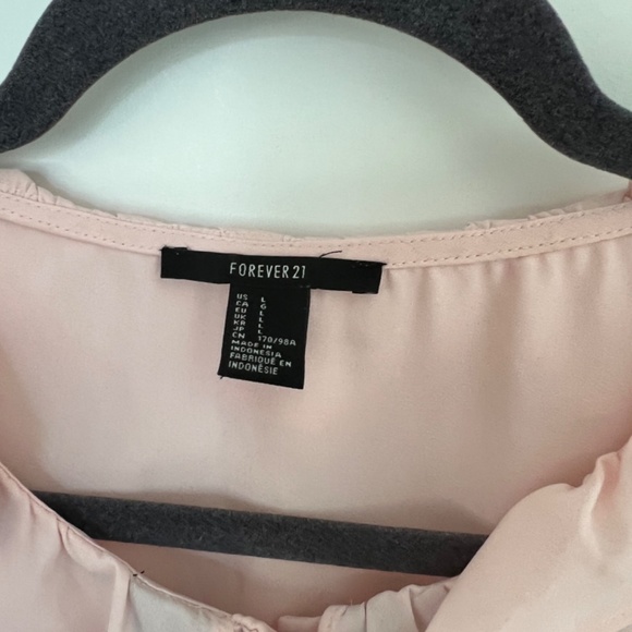 Elegant top - Picture 3 of 4